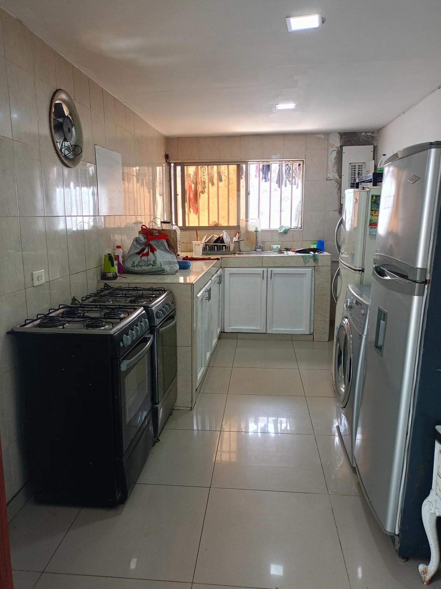 Cc House Hostal *